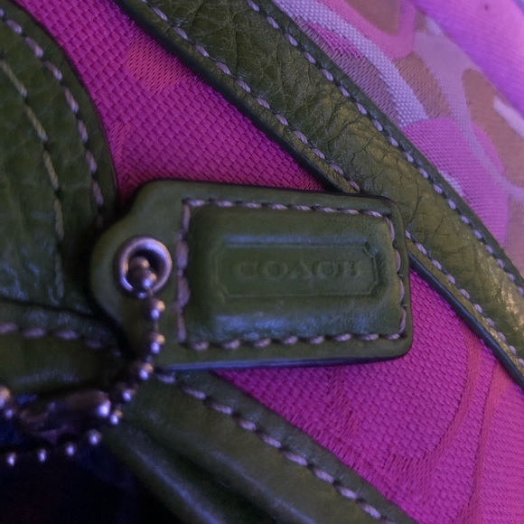 Meet your Posher, Purses galore - Picture 8 of 14
